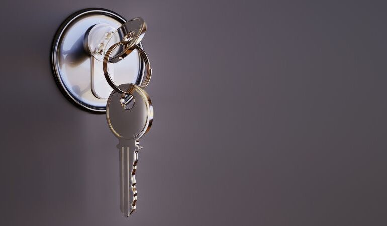 The Benefits of Hiring a 24-Hour Emergency Locksmith